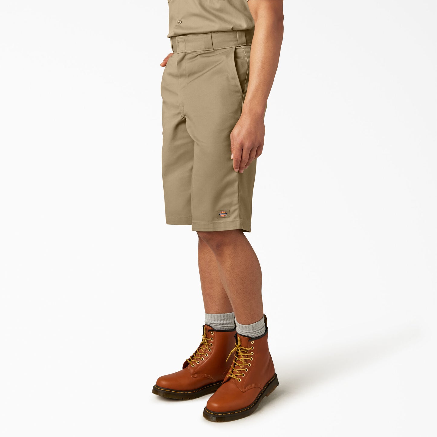 Dickies 13 Inch loose Fit Shorts - Khaki