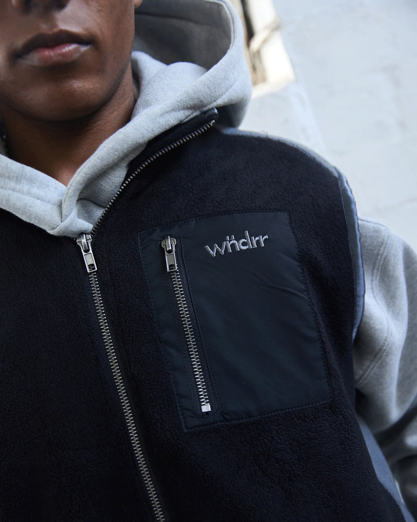 Wndrr Accent Polar Fleece Vest - Black/Grey