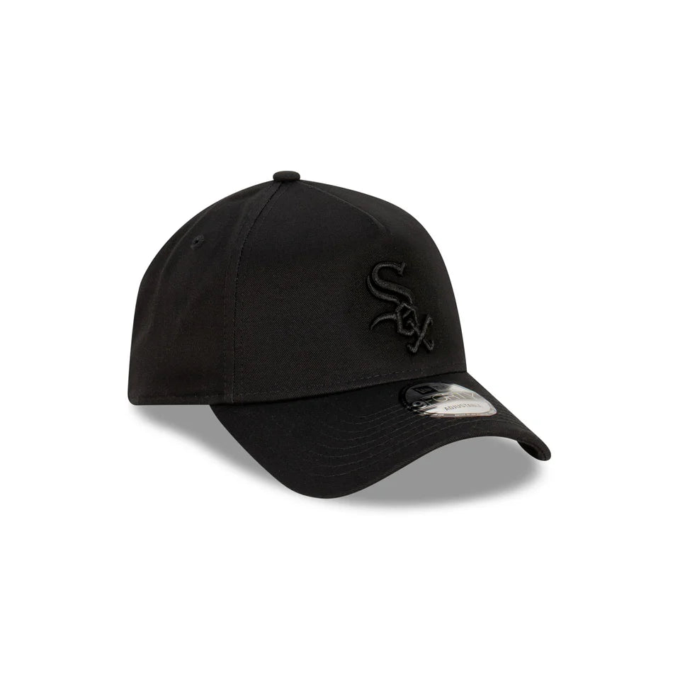 New Era Chicago White Sox MLB Essentials Black on Black Snapback