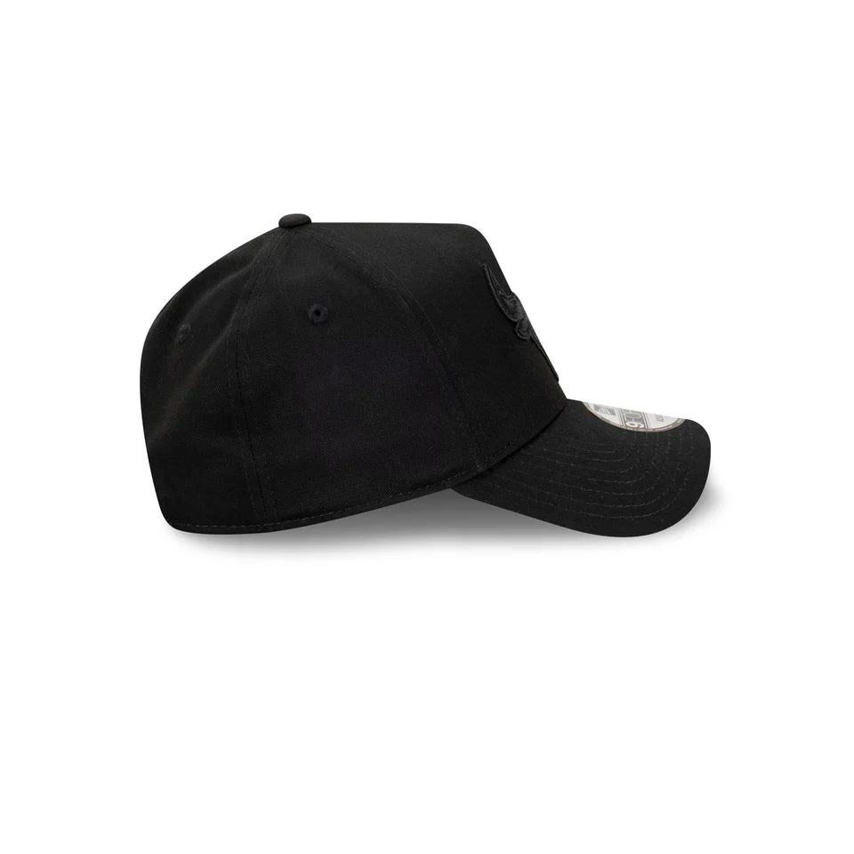 New Era Chicago Bulls NBA Essentials Black on Black Snapback