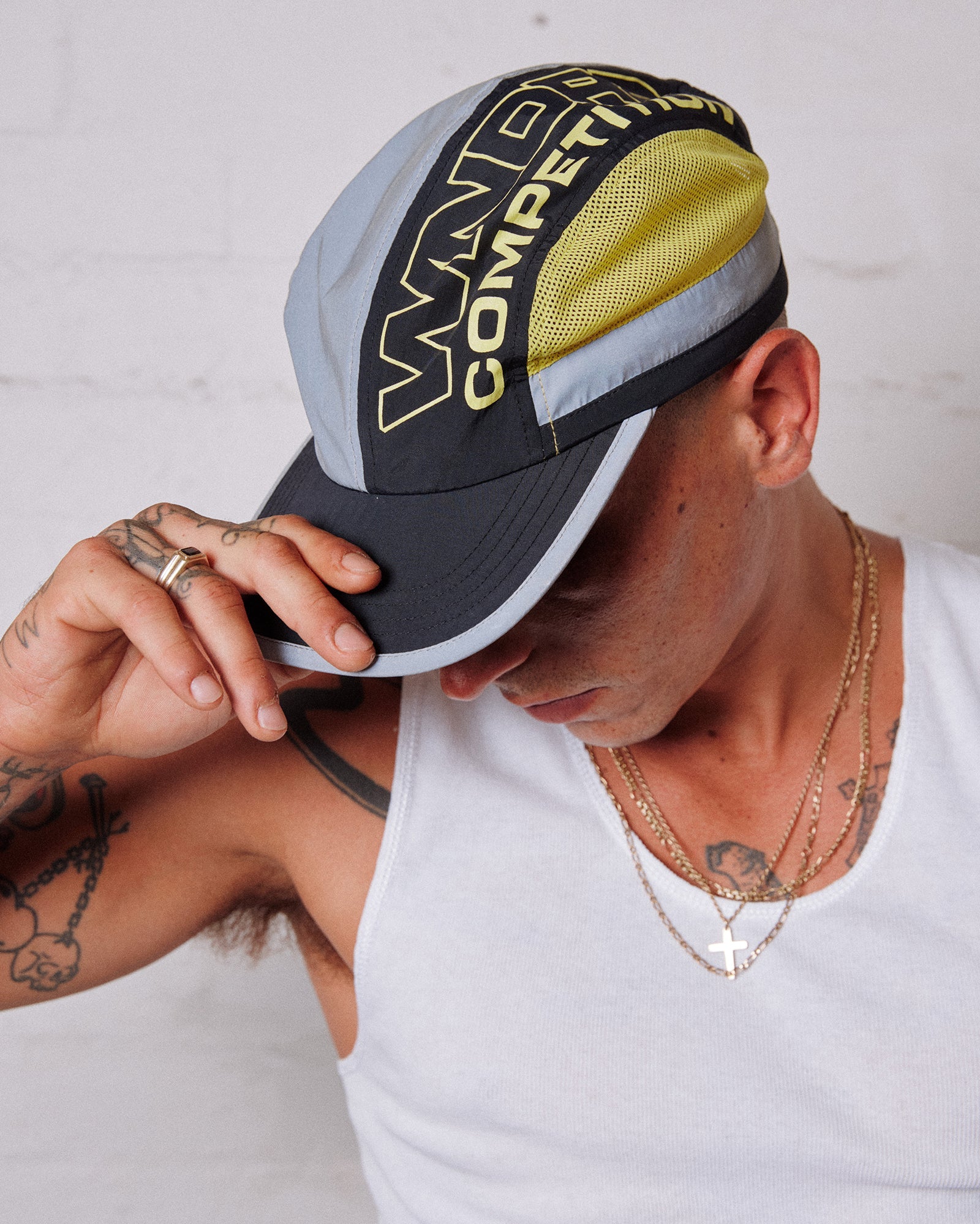 Wndrr Competition Runner Cap - Black/Yellow