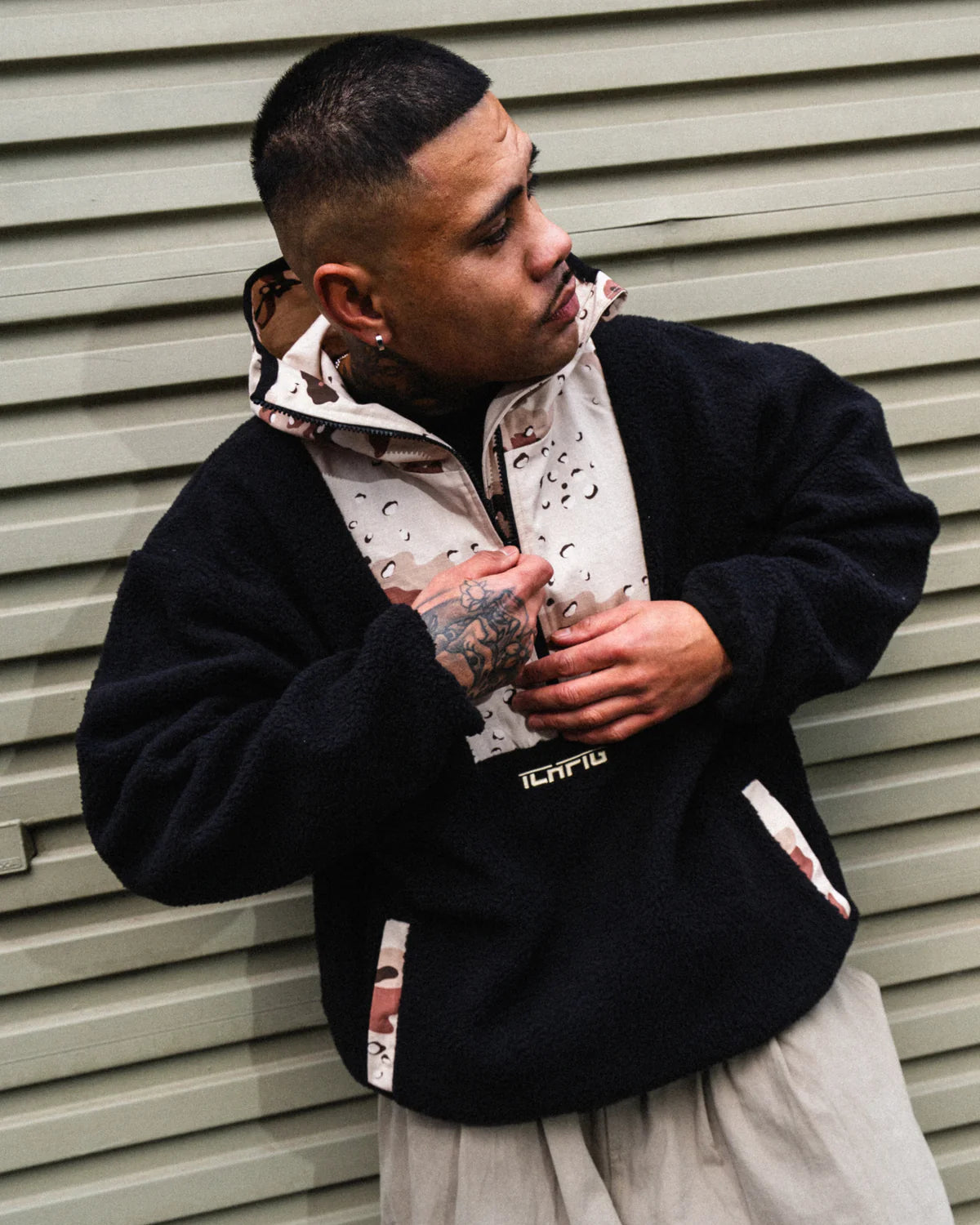 Ichpig 1/2 Zip Hood - Black/Desert