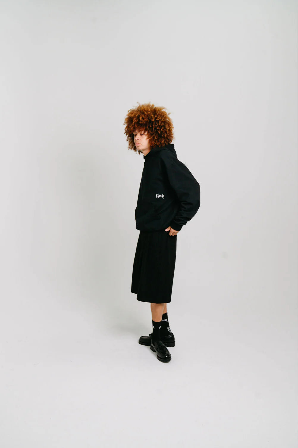 Stamp Script Box Fit Hoodie - Black