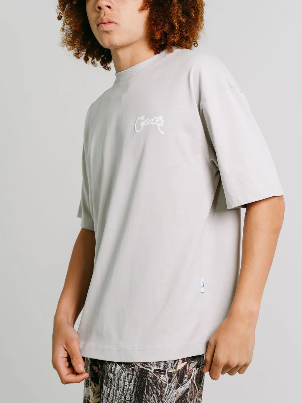 Crate Stamp Script Box Fit Tee - Grey