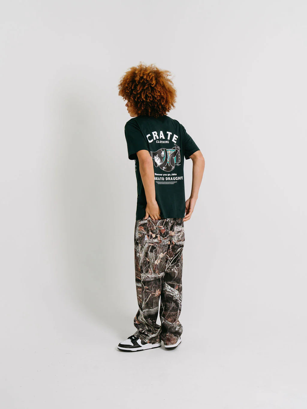 Crate X Willie The Waiter Beer Hug Tee - Pine