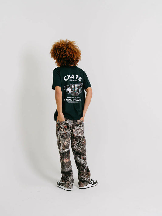 Crate X Willie The Waiter Beer Hug Tee - Pine
