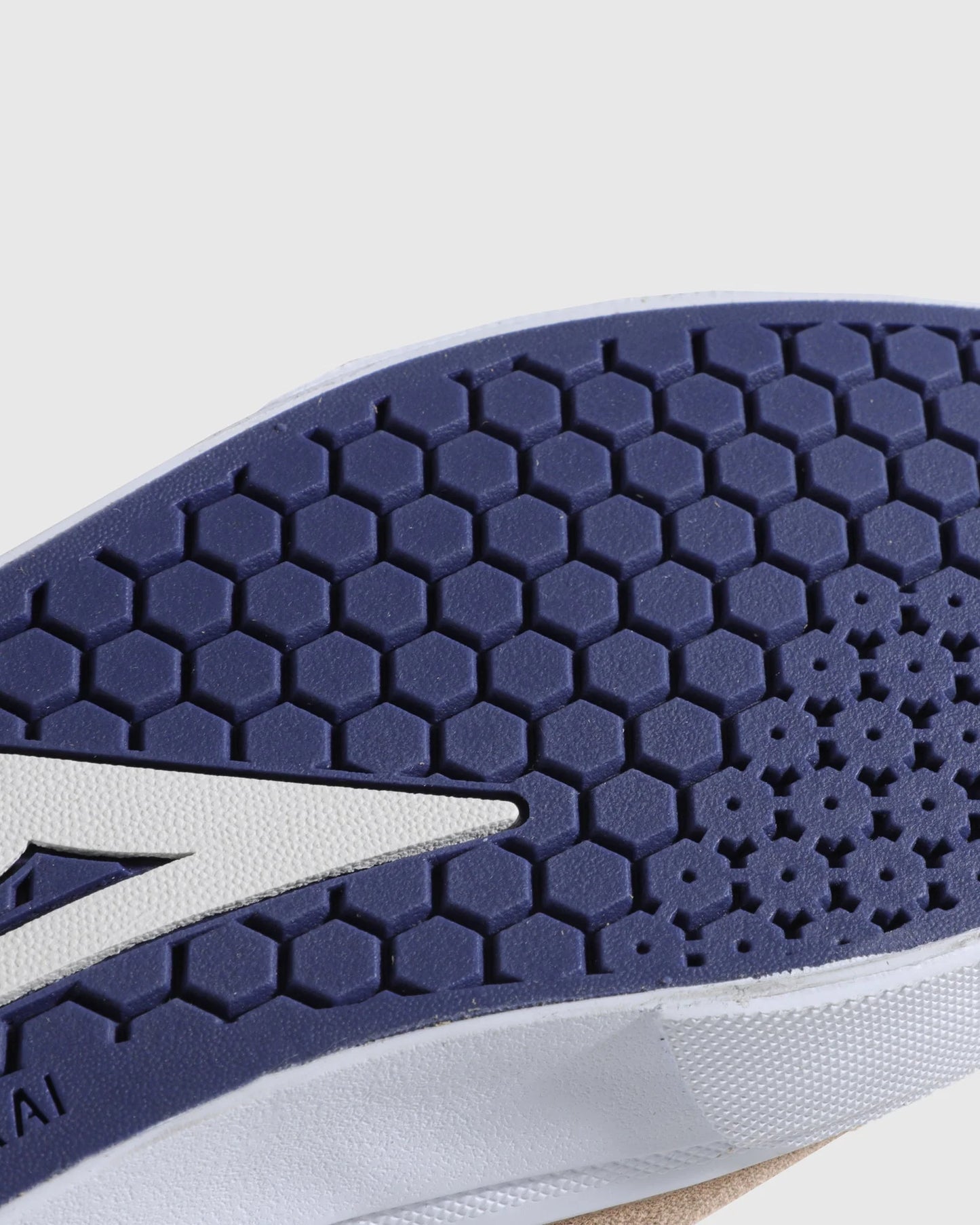 Manchester - White/Tan/Navy