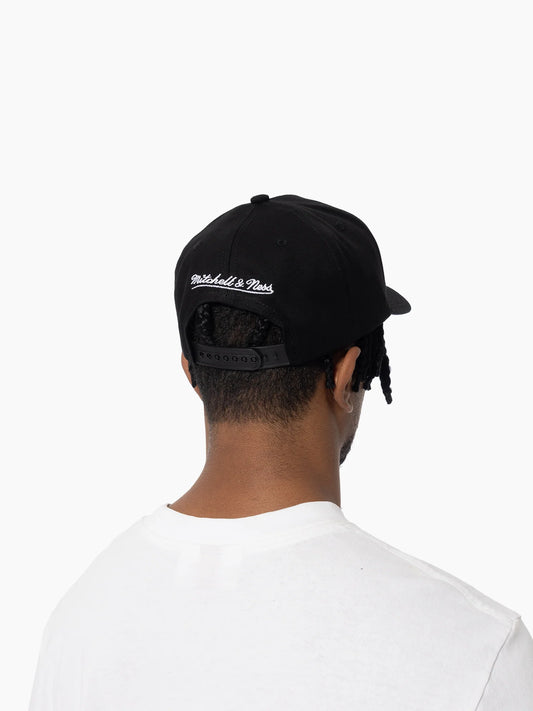 NBA Evergreen Team Pro Pinch Snapback Hornets
