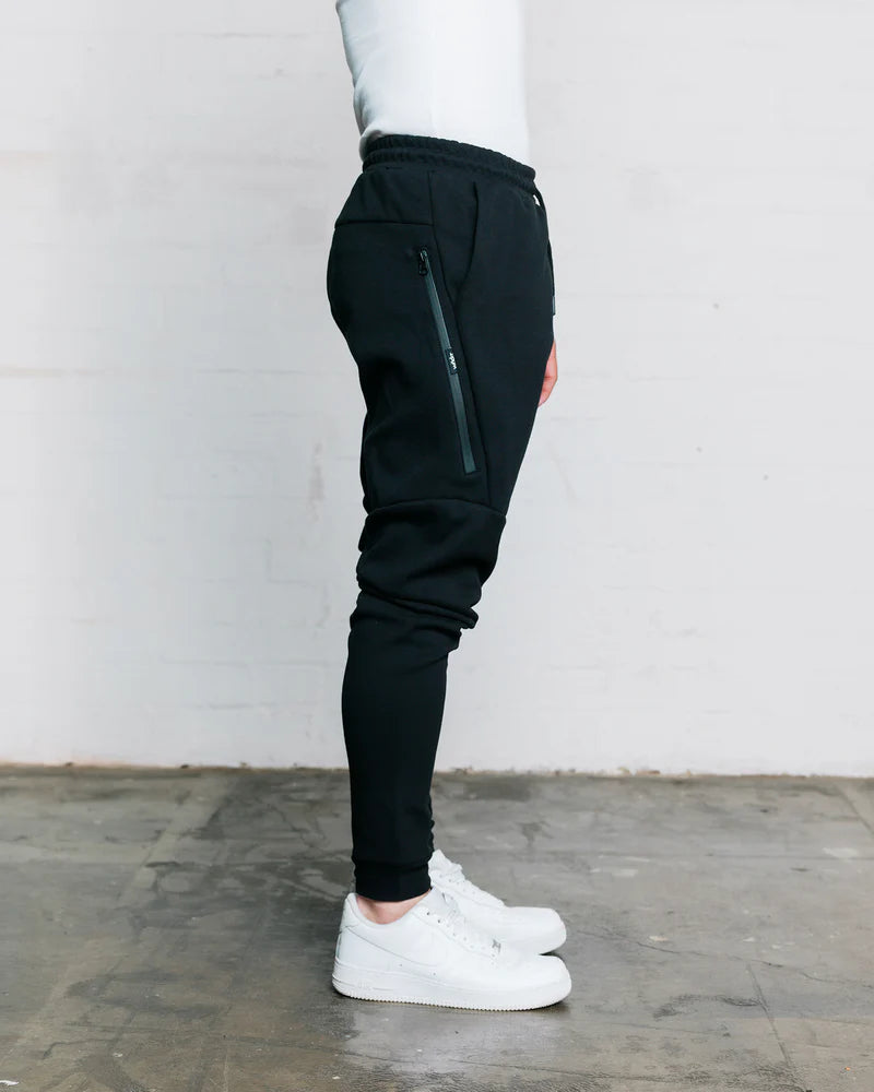 Wndrr Hoxton V2 Tech Trackpant - Black