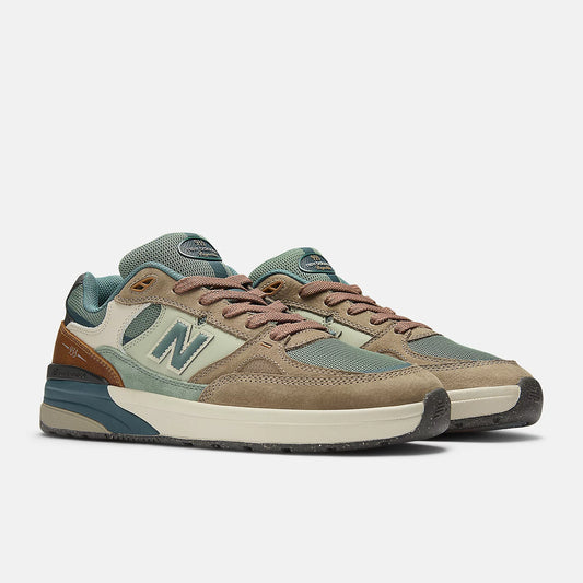 NB Numeric 933 Andrew Reynolds - Mushroom