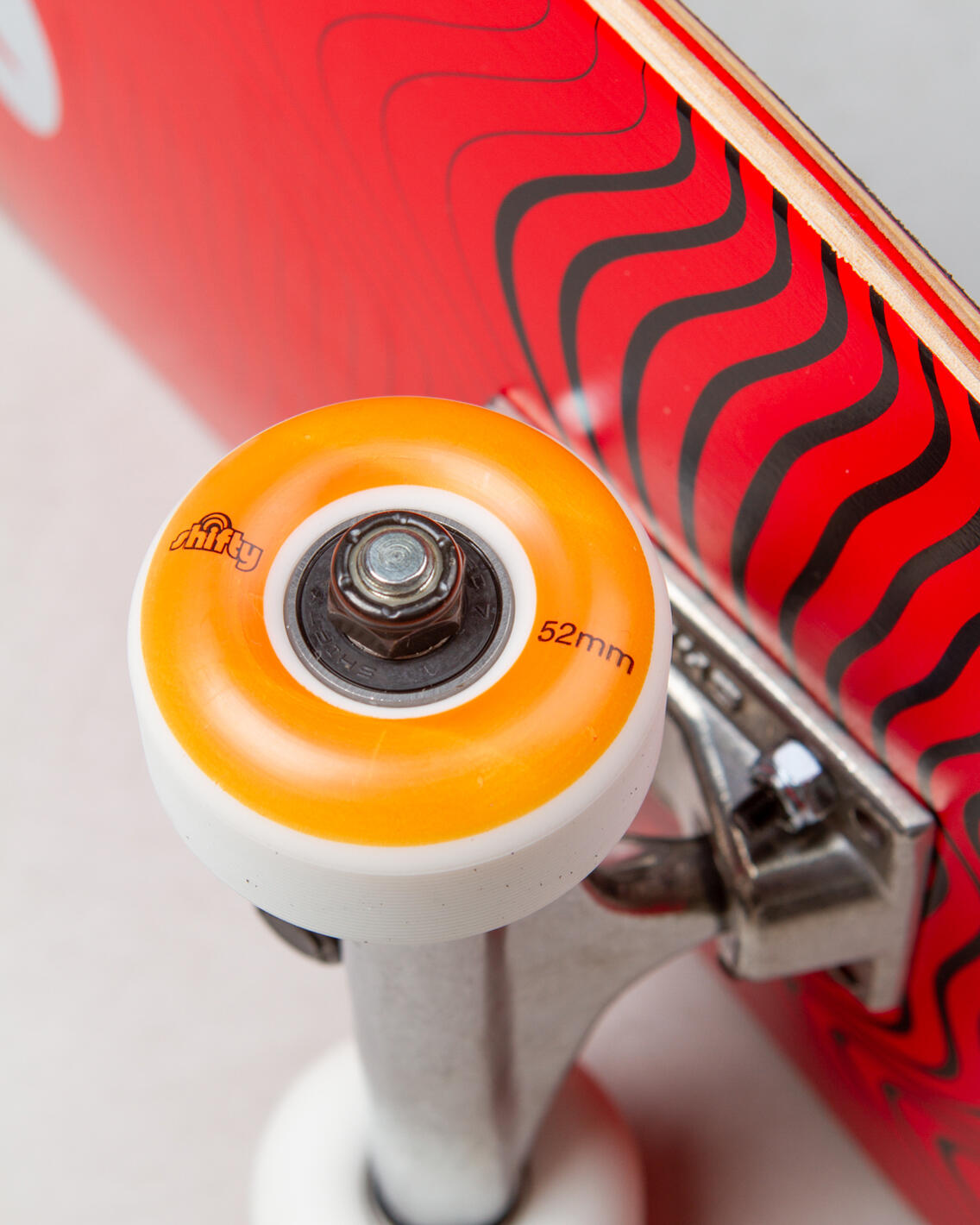 Shifty Team Red Complete - 7.75"